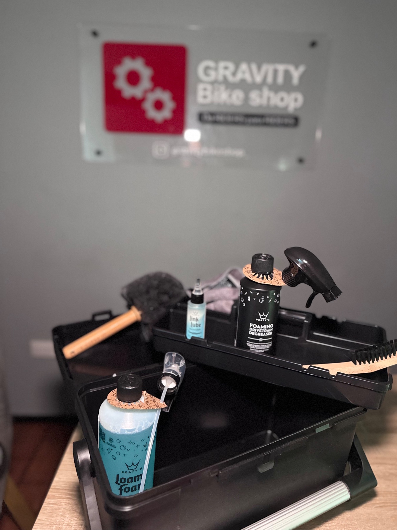 KIT DE LIMPIEZA PEATYS - Espuma, Desengrasante, Lubricante, Cepillos y Toalla 3